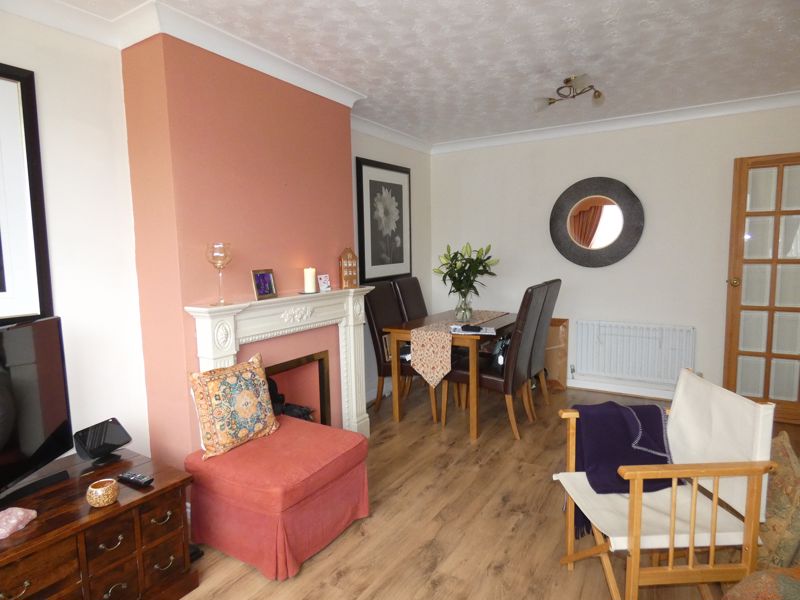 Lounge- click for photo gallery